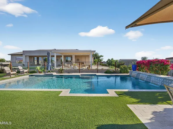 1124 E LOVELAND Lane, San Tan Valley, AZ 85140