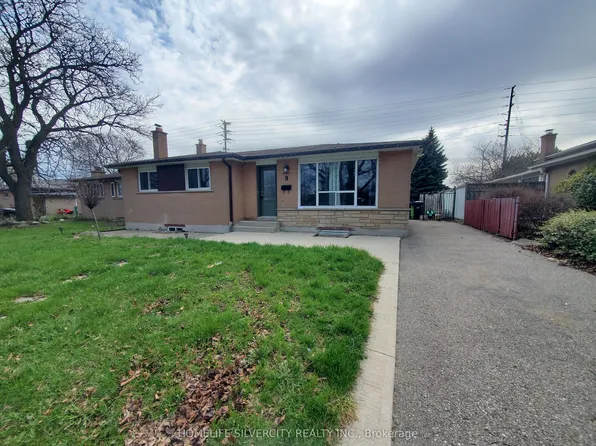 9 Belmont Dr, Brampton, ON L6T 2K4
