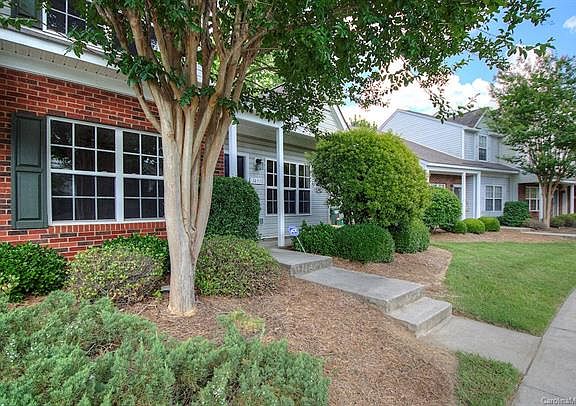 2nd image of 14930 Deshler Ct