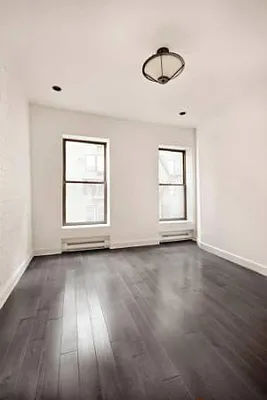 Rented by Aventana | media 24