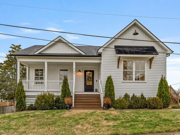 705 Kuhn St, Barboursville, WV 25504