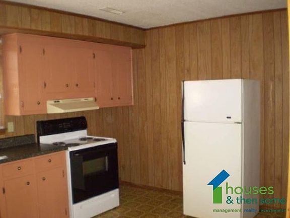 4th image of 24 Lakeview Cir APT 5