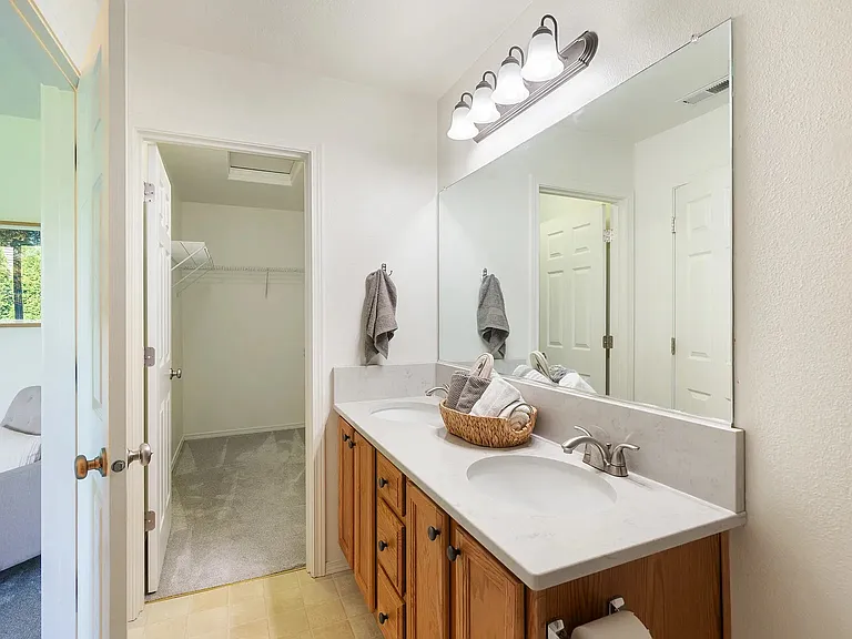 21069 SW Madeira Ter — Photo 30