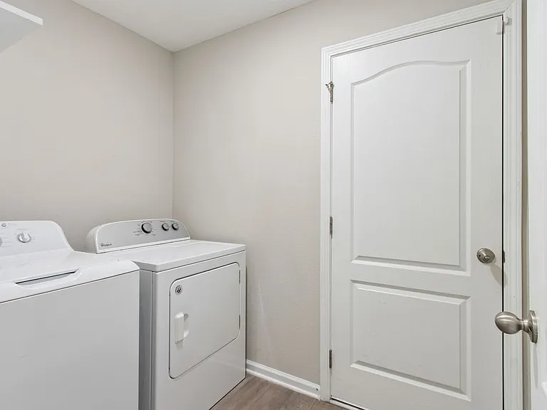70305 Winding River Dr — Photo 27