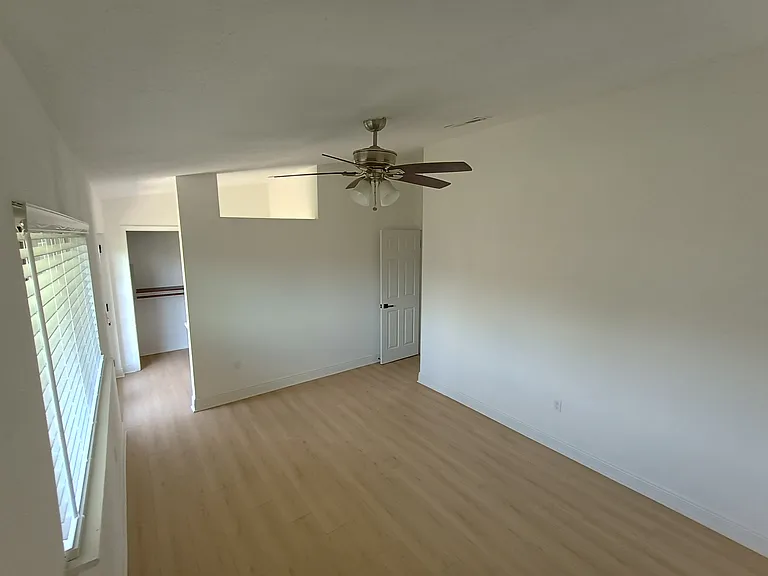 214 Scott Dr — Photo 14