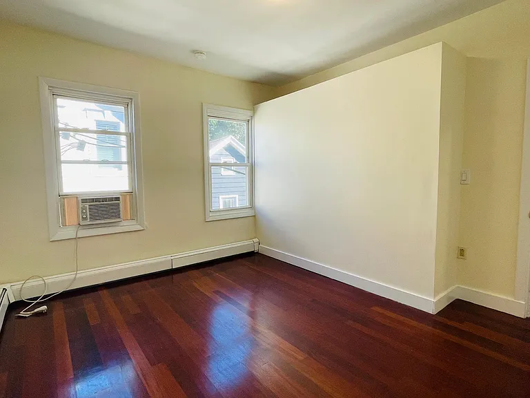 Photos were taken prior to the current tenancy.