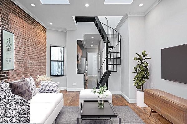 1st image of 135 E 27th St Penthouse 2