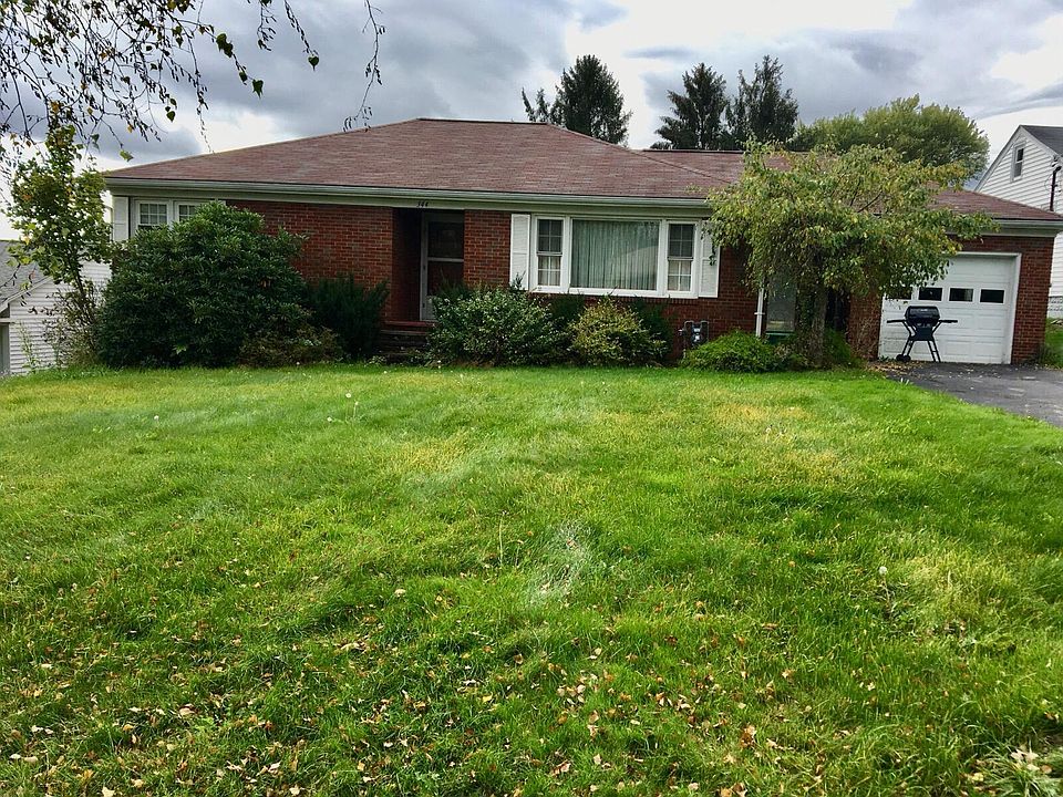 2nd image of 344 Dewey Cir