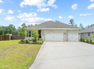 9051 Bird Song Cir, Milton, FL 32572