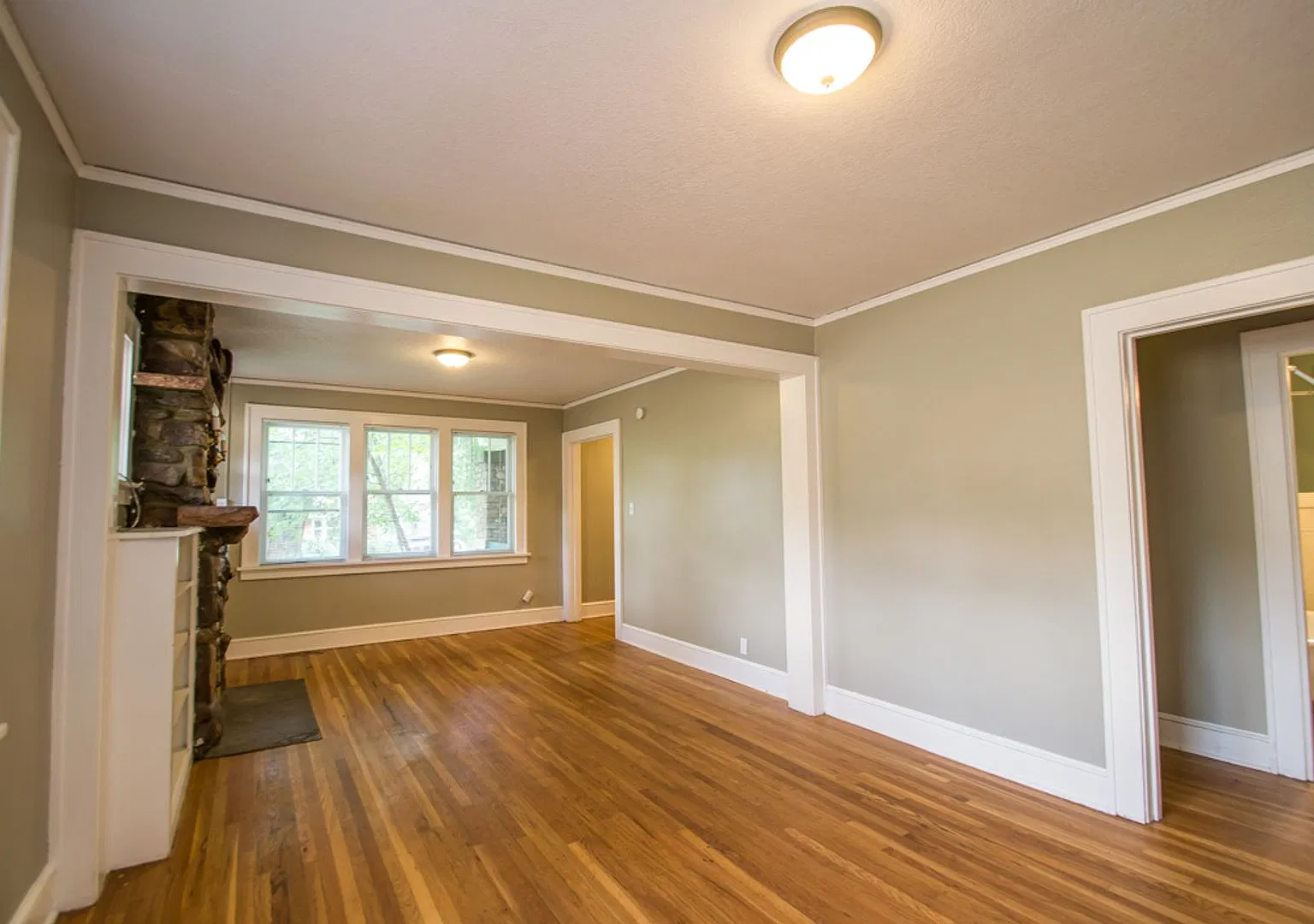 1111 Lincoln Pl. — Photo 3
