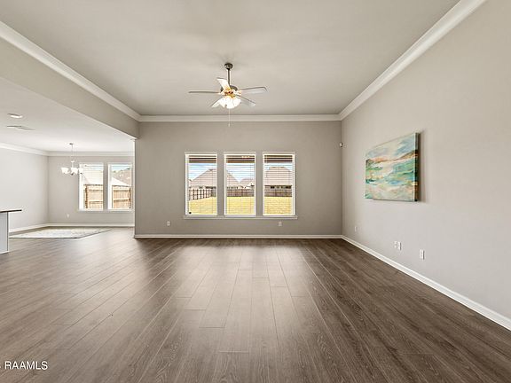 4th image of 406 Eastwood Dr
