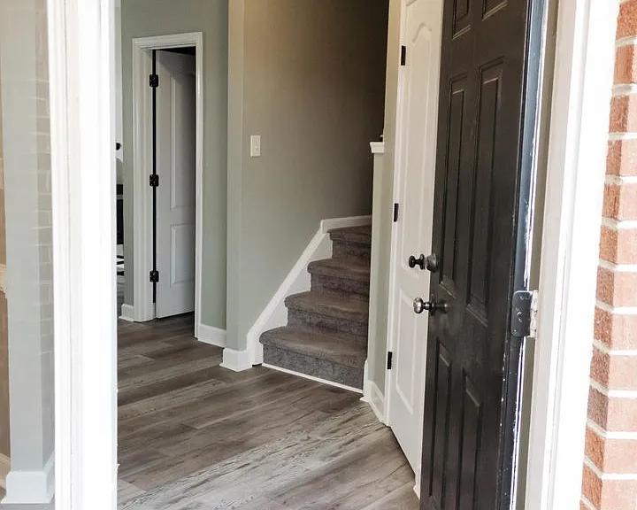 2409 Dillingham Rd — Photo 2