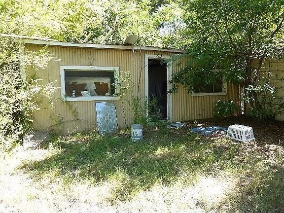 5th image of 812 N 4th Ave