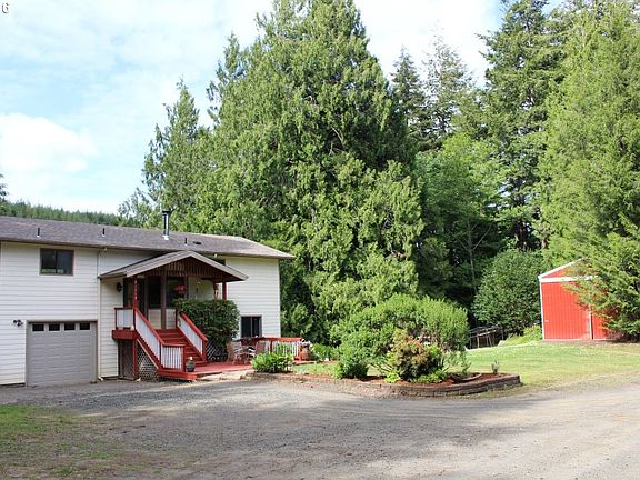 2nd image of 92209 Hilltop Ln