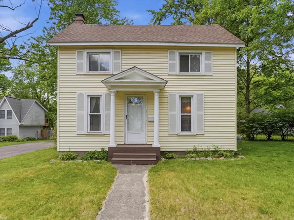 328 S 3rd St, Brighton, MI 48116