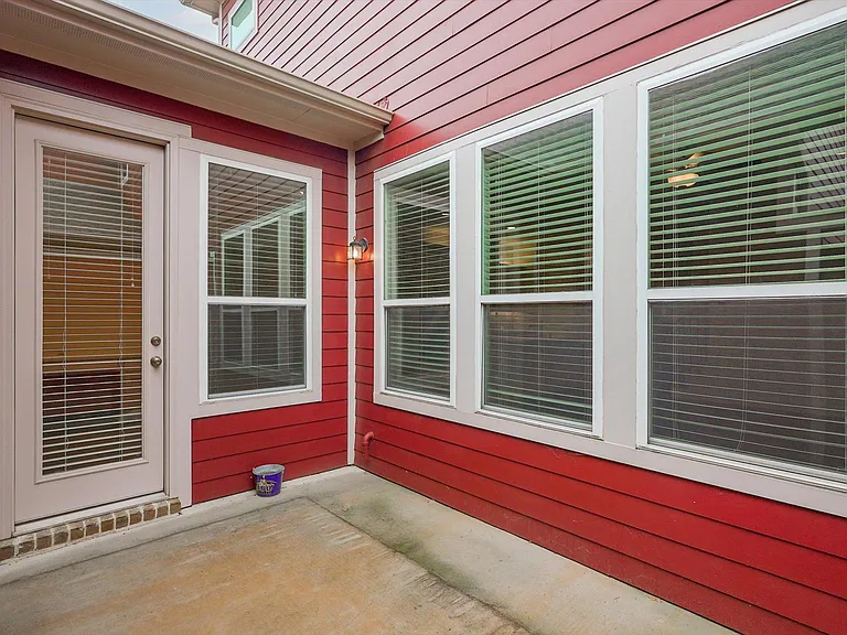 4064 Washburne Dr — Photo 26