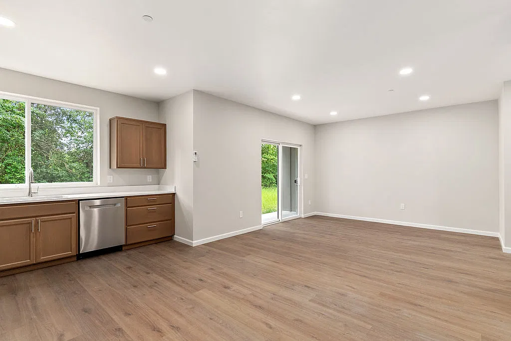2 bed, 940 sqft, $2,395 — Photo 4