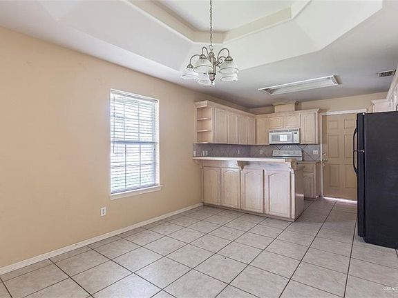 2nd image of 2408 Tahiti Dr