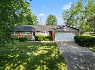 6334 N 900 E, New Carlisle, IN 46552