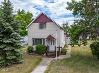 213 Euclid Ave, Crookston, MN 56716