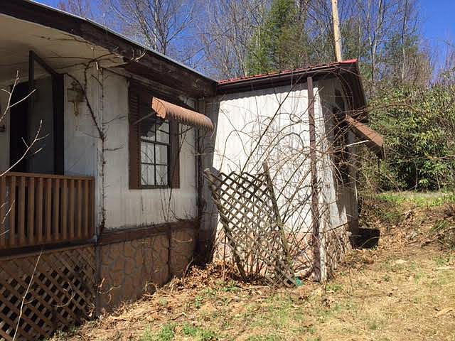 2nd image of 414 Jefferson Dr