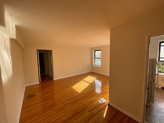 Rented by Queens Apartments Realty LLC | media 16