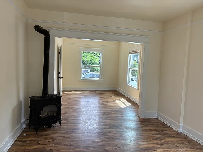 1728 18th Ave — Photo 3