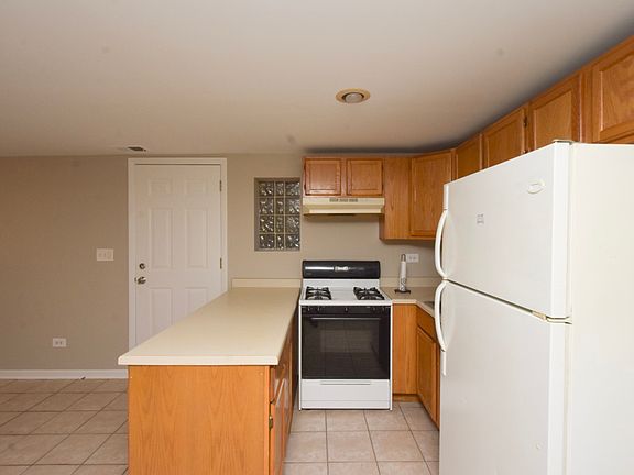 3rd image of 2637 W Potomac Ave Unit G