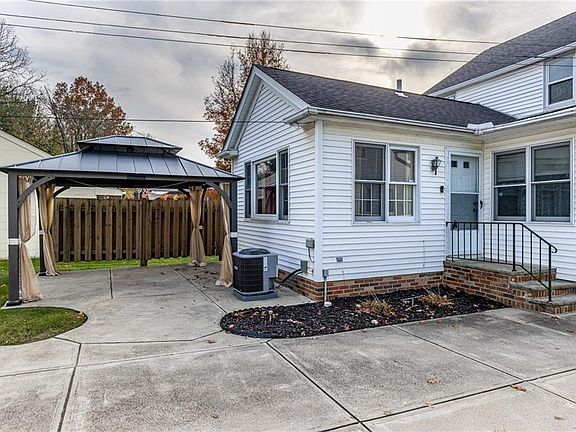 2nd image of 7083 Parma Park Blvd