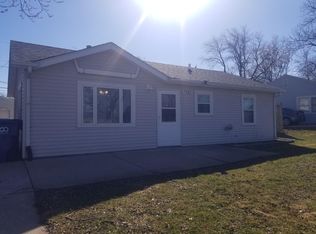 7505 N Pine St, Davenport, IA 52806