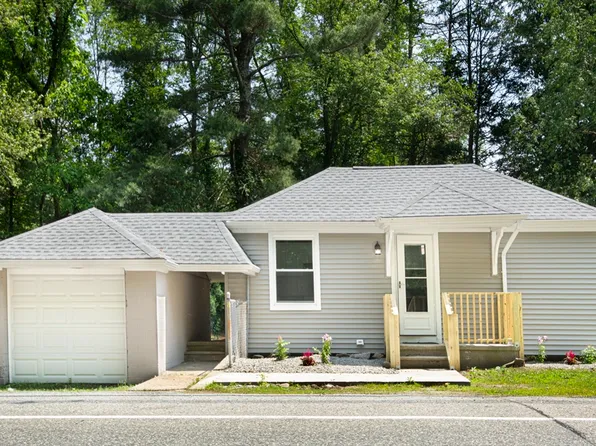 394 Douglas St, Uxbridge, MA 01569