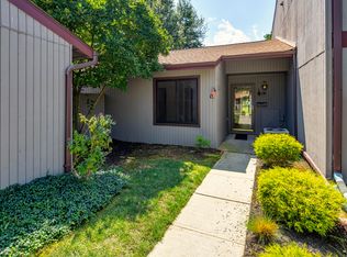 19 Concord Ct, Red Bank, NJ