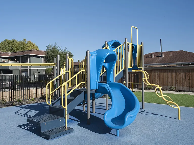Woodside Park — Photo 16