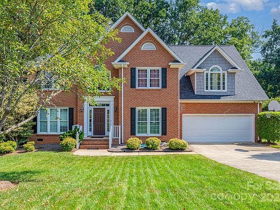 3rd image of 1630 Village Ct