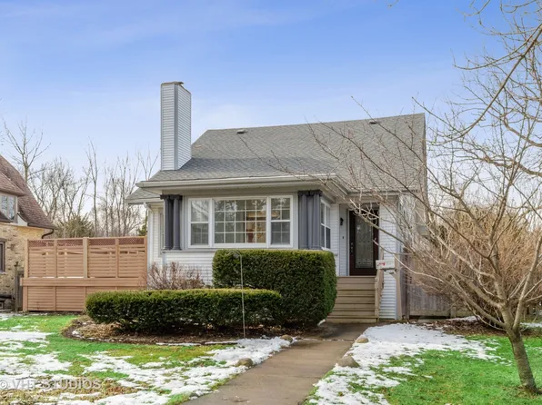 220 Poplar St, Winnetka, IL 60093