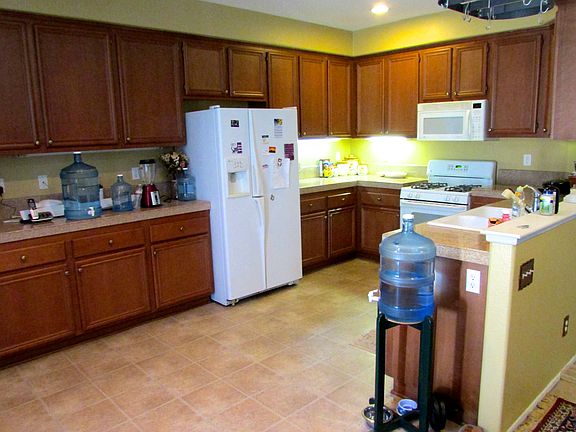 5th image of 31170 Gardenside Ln