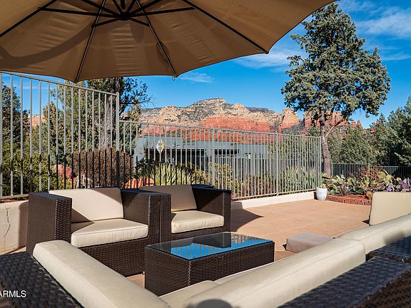 4th image of 115 Painted Cliffs Drive