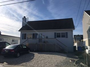 16 Phyllis Ln, Manahawkin, NJ 08050