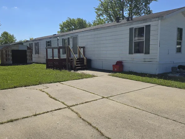 128 Bradford Ave, Napoleon, OH 43545
