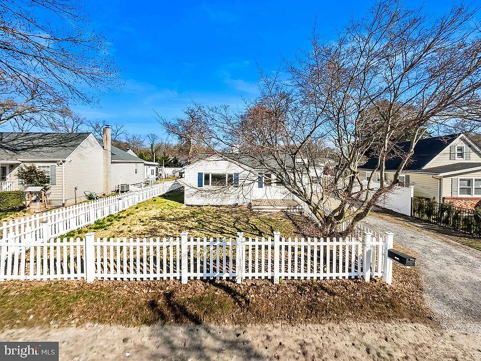 1st image of 279 Magothy Beach Rd