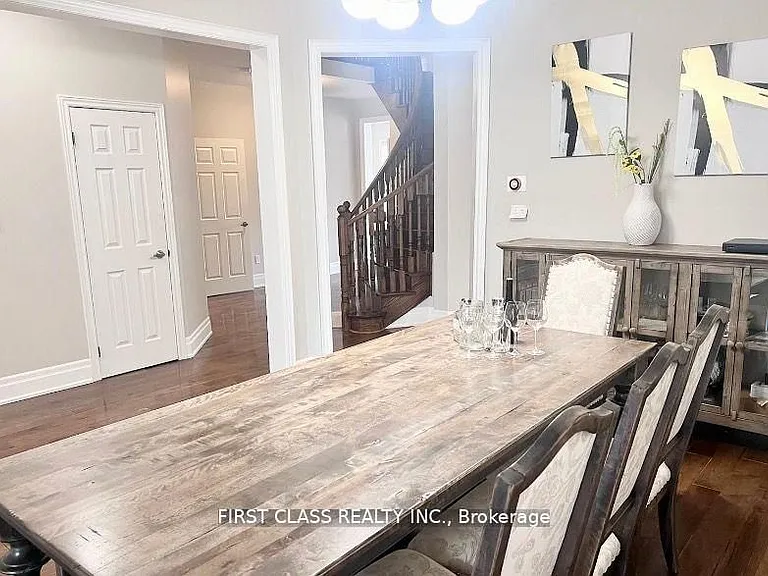 9 Wiley Ave #UPPER FLOOR — Photo 12