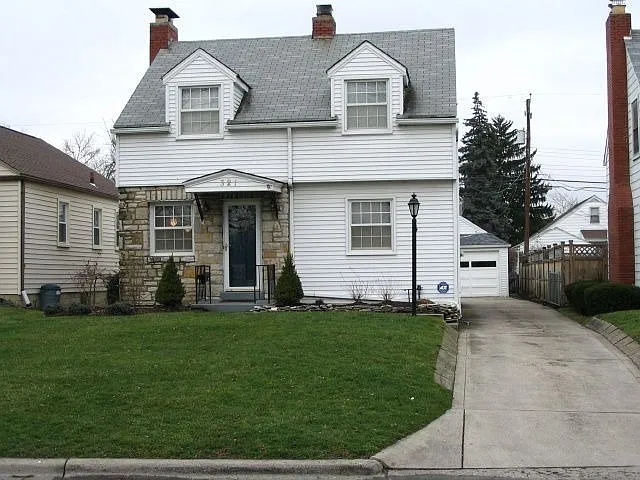 321 S Westgate Ave photo 1