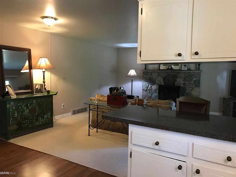 31590 23 Mile Rd, photo 12