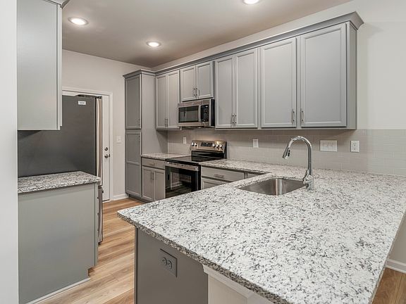 7th image of this home