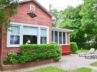 18 Ridge Rd, Rocky Point, NY 11778