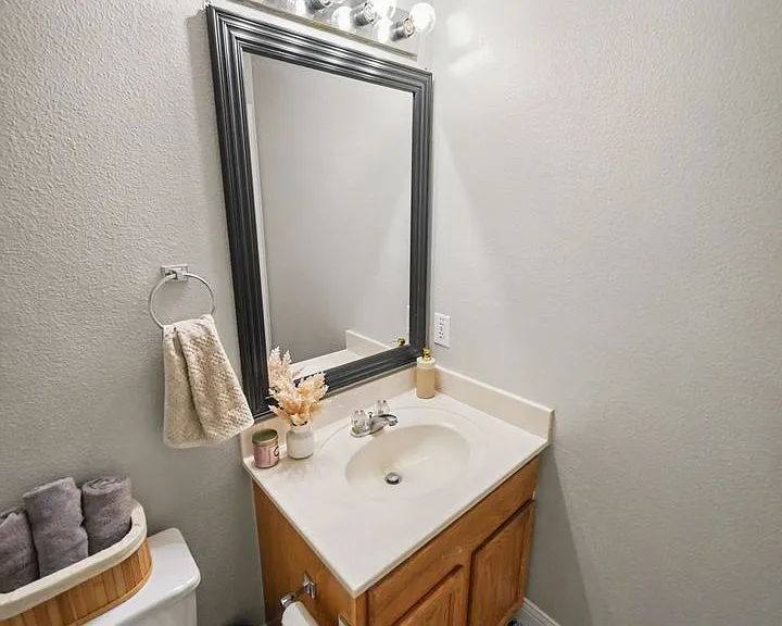 12410 Tallow Cir — Photo 28