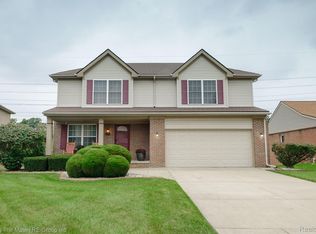 13320 Country Walk Ct, Belleville, MI 48111