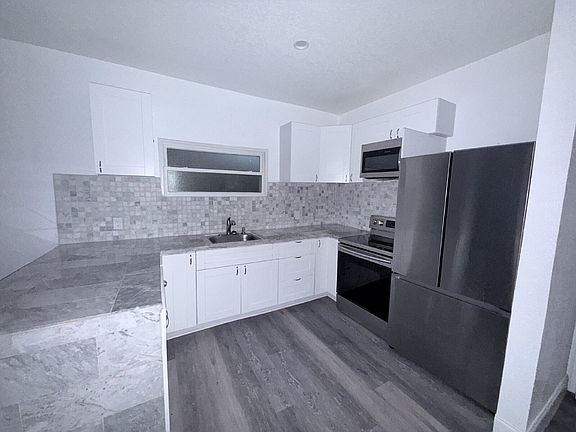 5th image of 309 S Desoto Ave