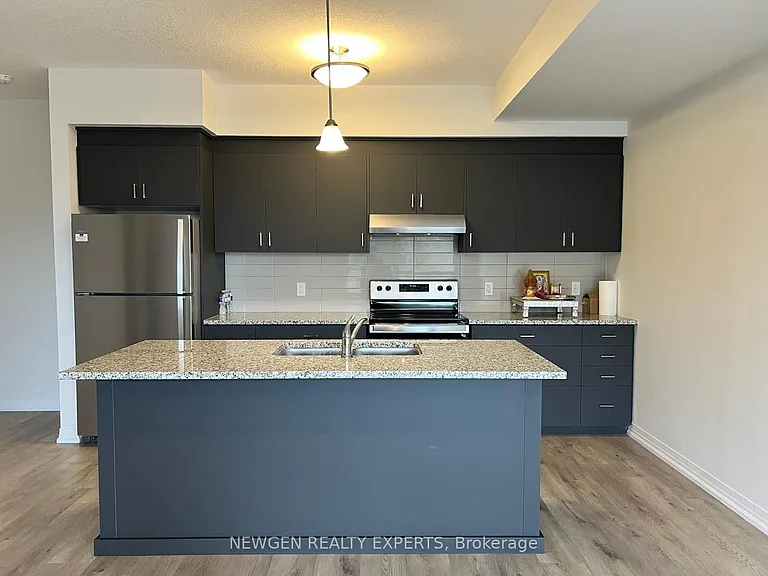 261 Woodbine Ave #E018 — Photo 11