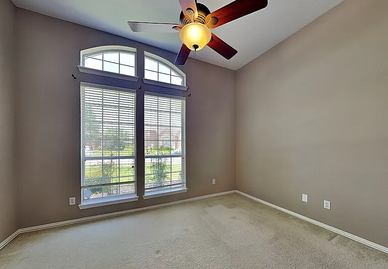 3910 Compton Dr — Photo 9